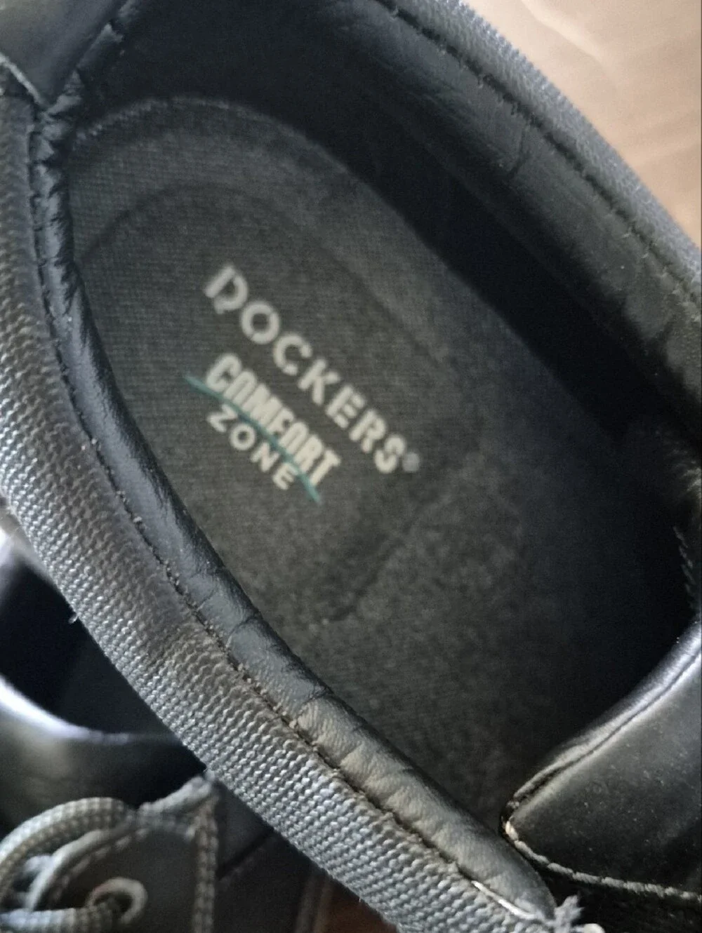 Dockers Men's Black Lace-Up Boat Shoes with Contrast Stitching